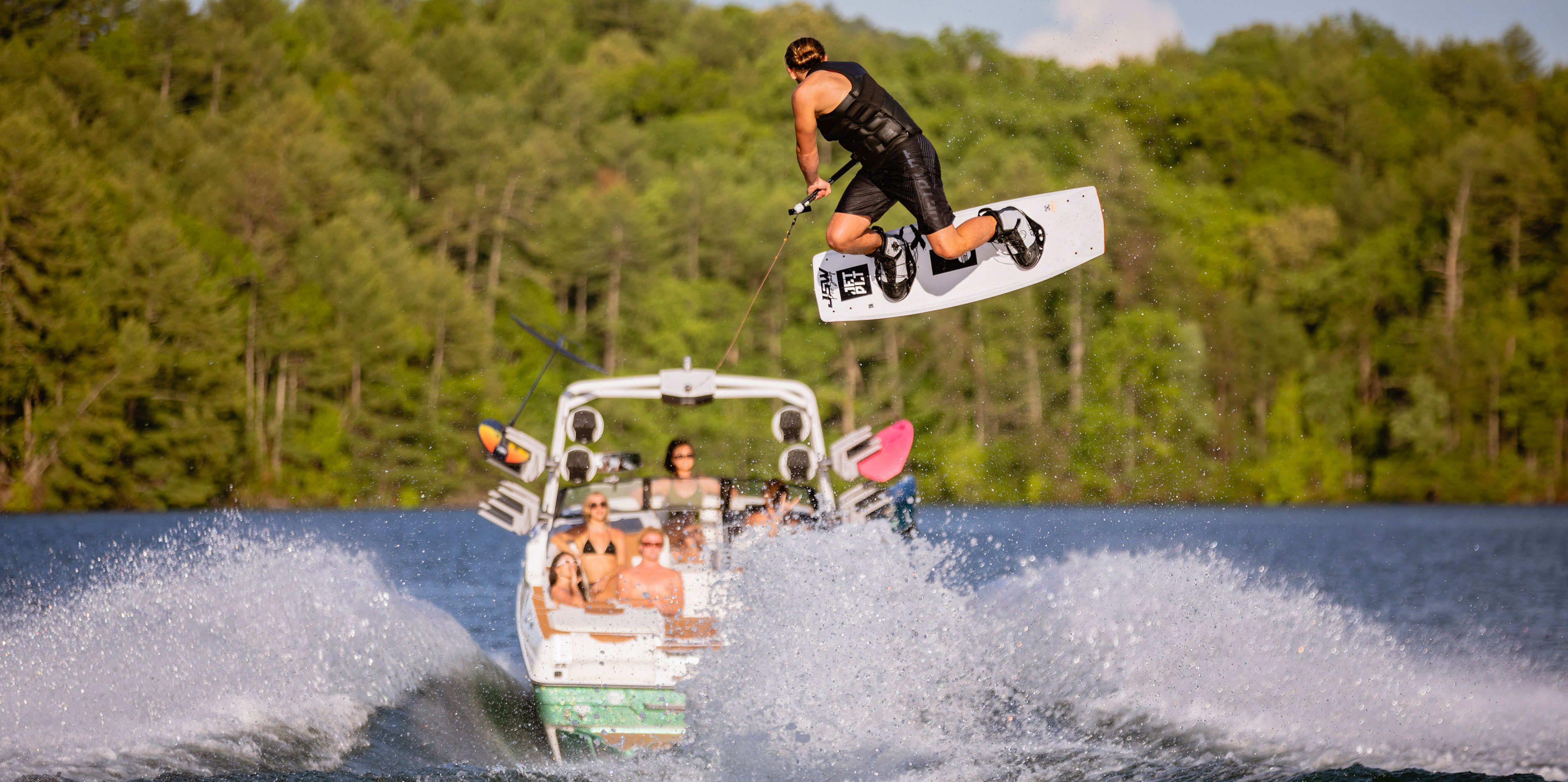 The Worlds Best Wakesurfing Boats Wakeboard Boats Ski Boats